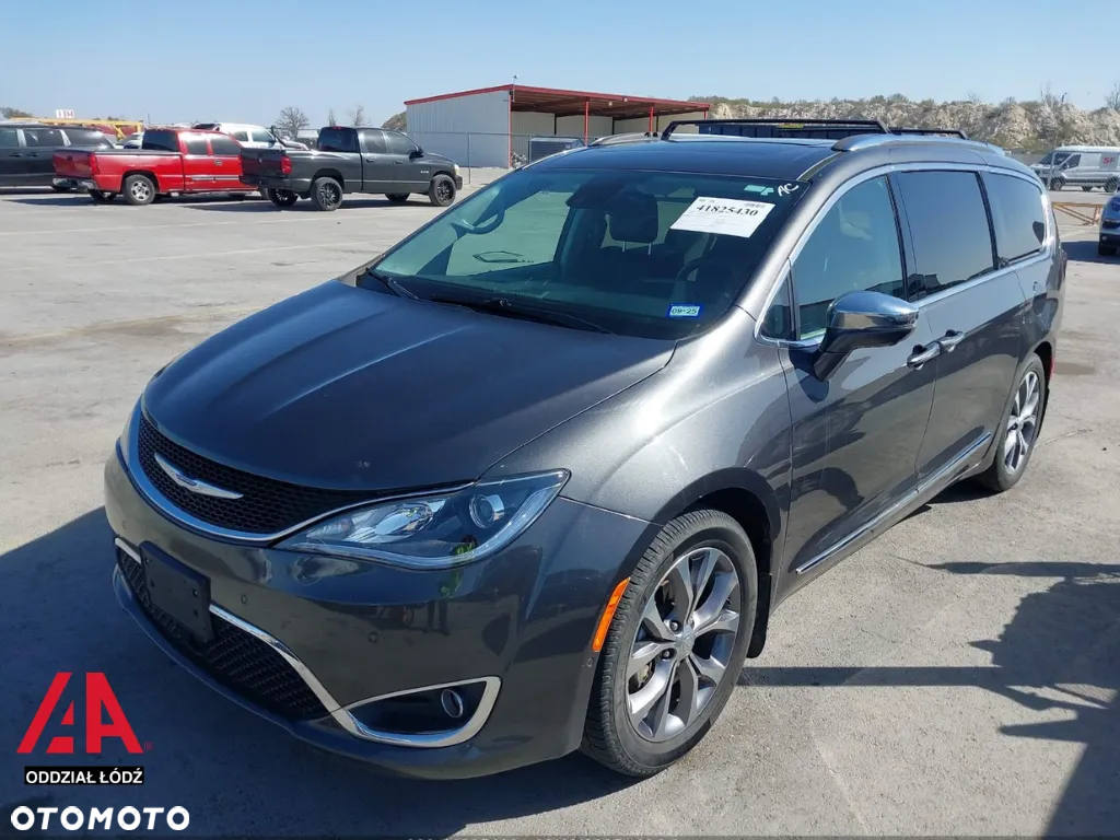 Chrysler Pacifica - 15