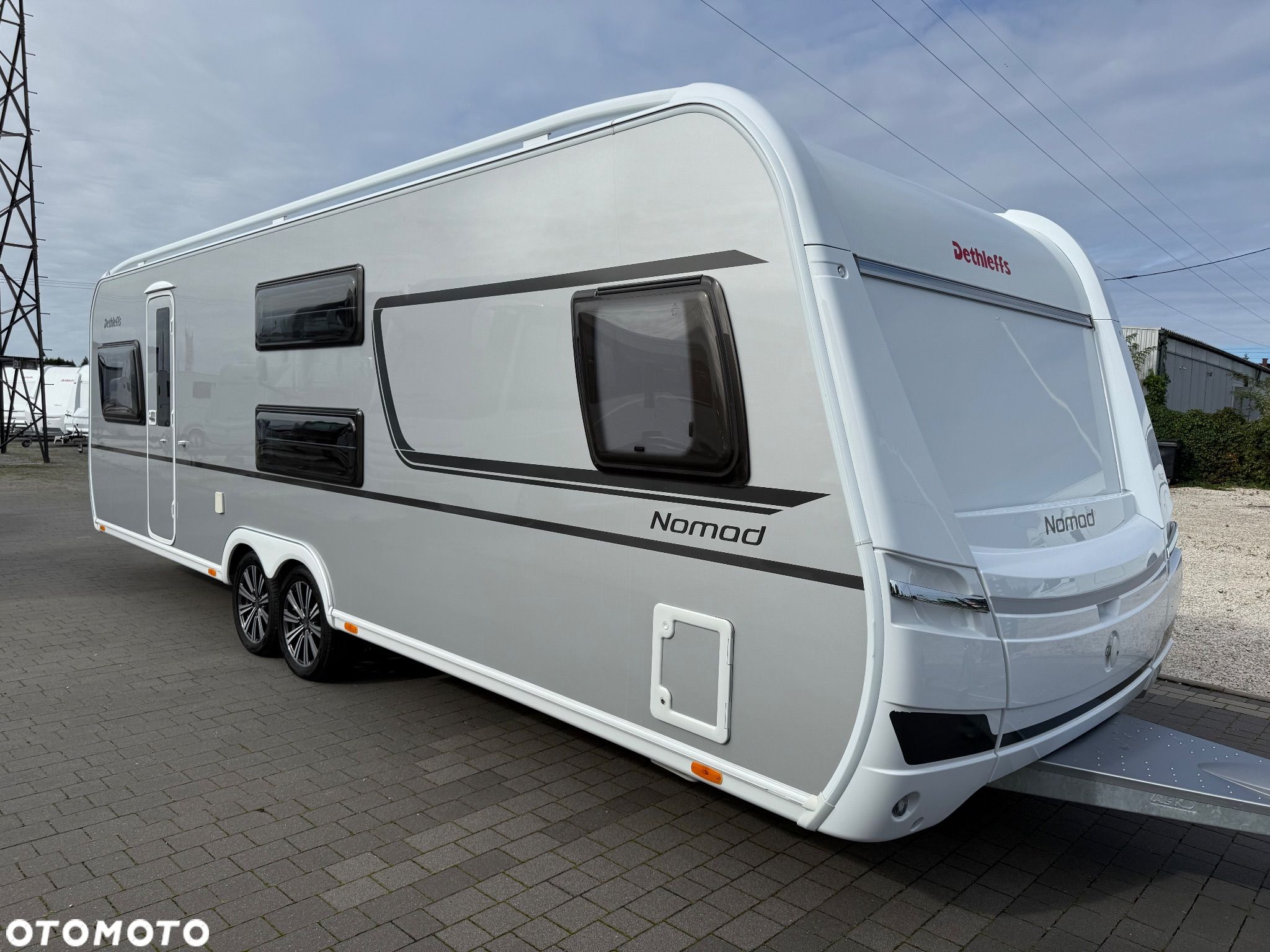 Dethleffs Nomad 730 FKR COMBI 6E Zimowa - 1