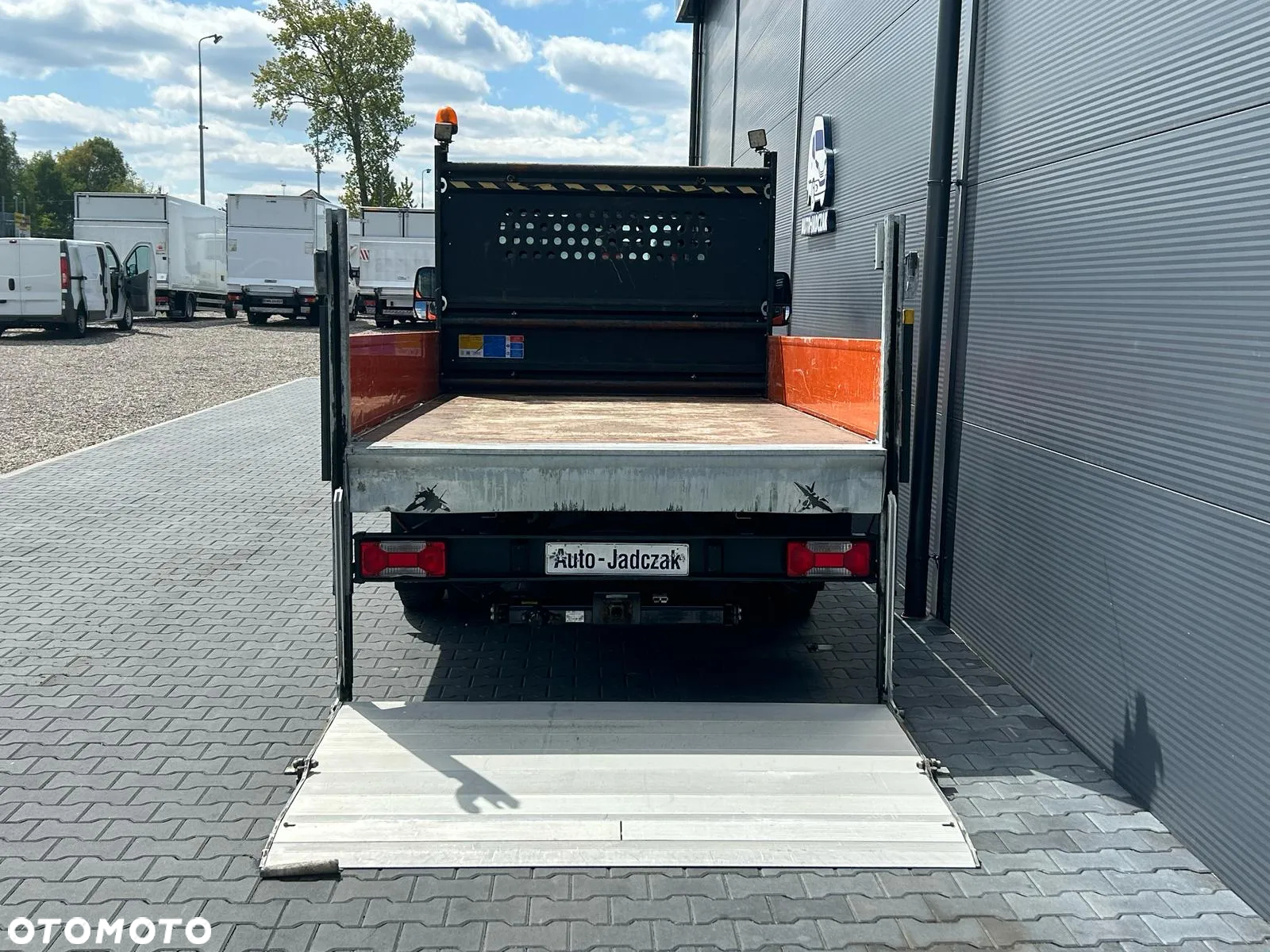 Iveco Daily 35C14 Skrzynia 4m + winda **KLIMA**NA BLIŹNIAKACH**2019R** - 8