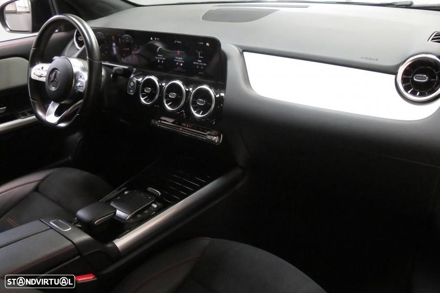 Mercedes-Benz GLA 180 d AMG Line - 24