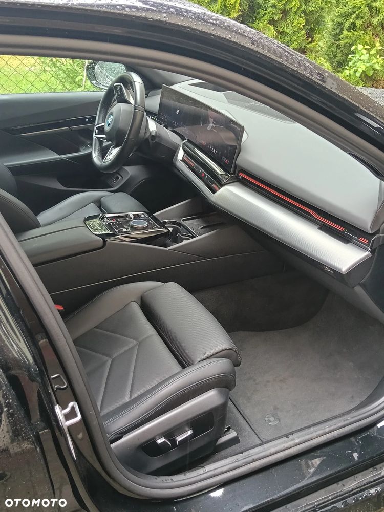 BMW Seria 5 530e PHEV M Sport - 5