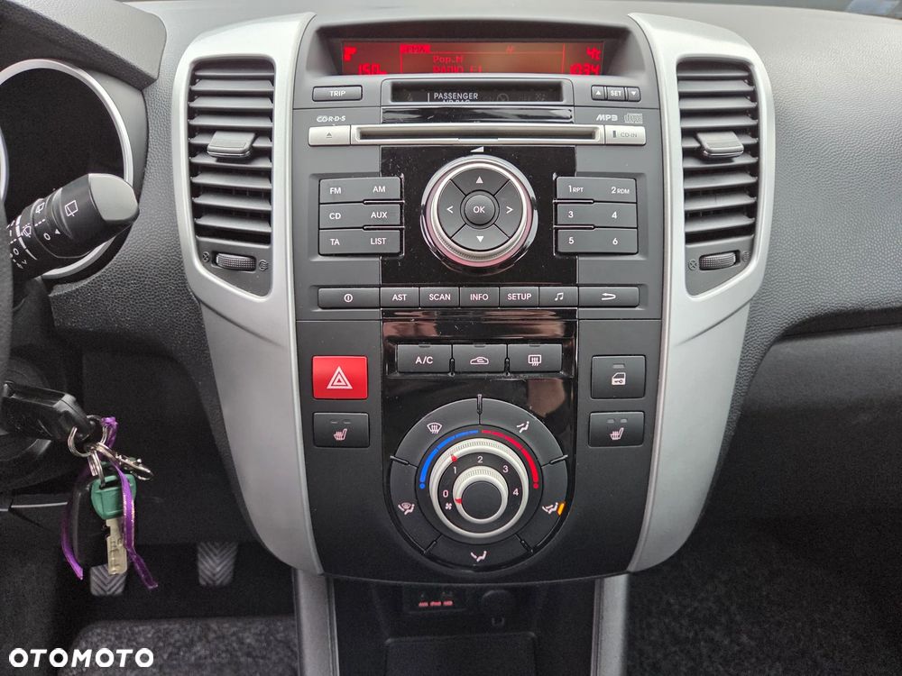 Kia Venga 1.4 CVVT Business Line - 11