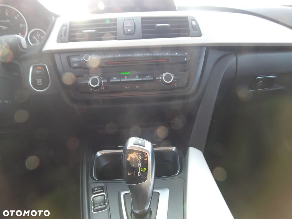 BMW Seria 3 318d - 9