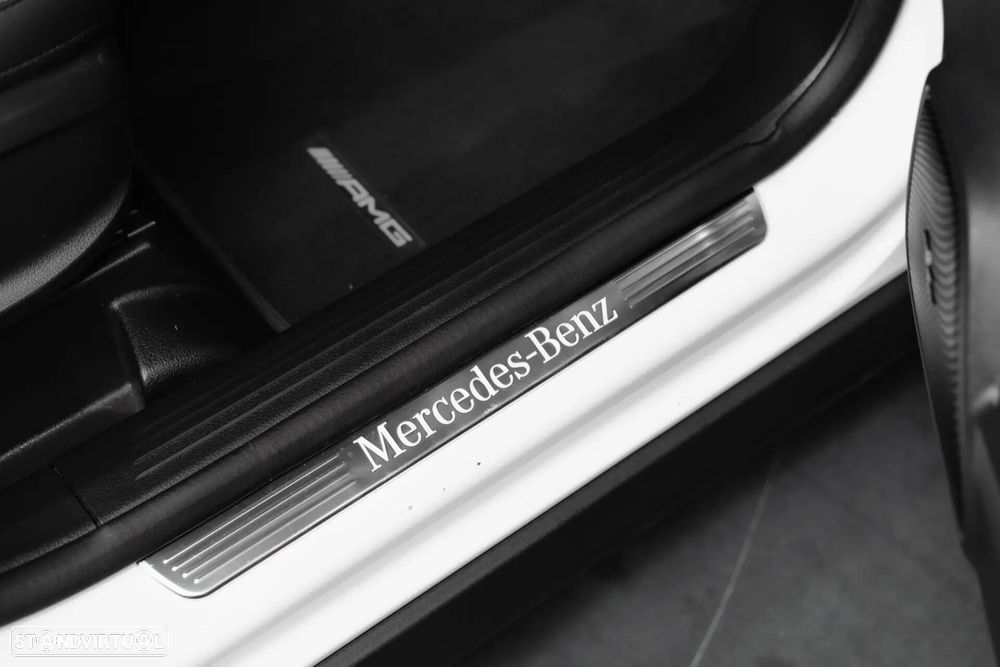 Mercedes-Benz GLA 250 e 8G-DCT AMG Line - 32