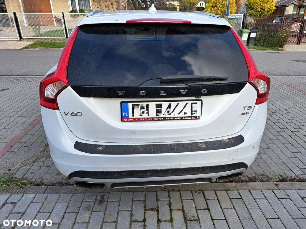 Volvo V60 Cross Country - 2