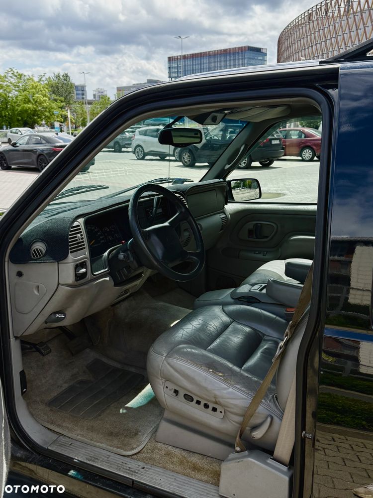 Chevrolet Tahoe - 8