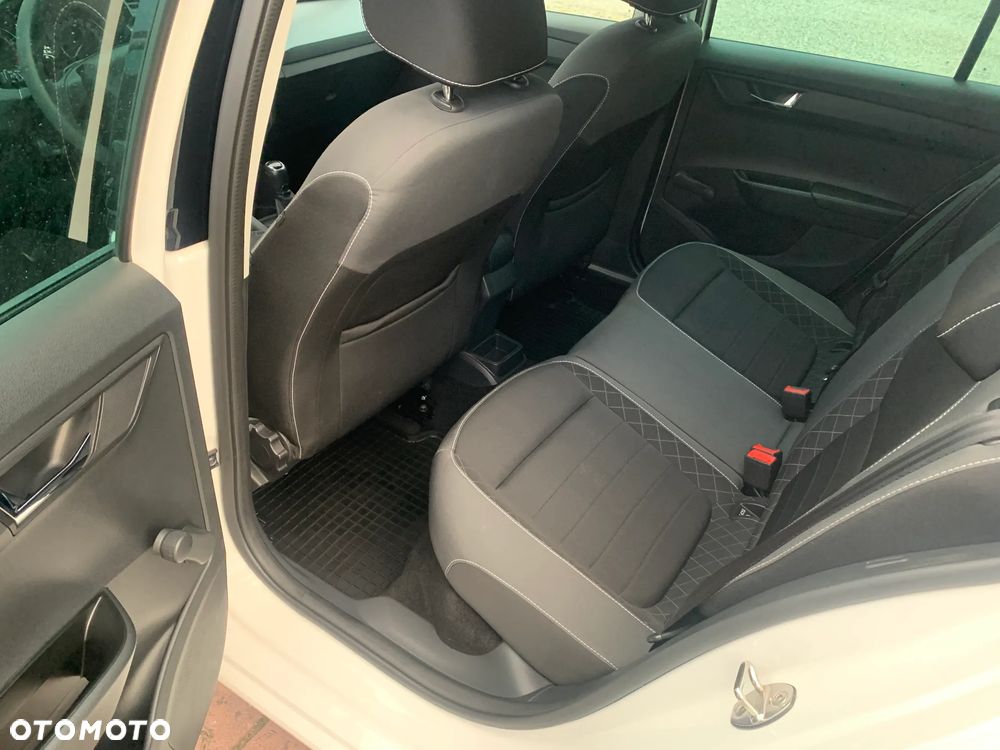 Skoda Fabia 1.0 TSI Ambition - 11