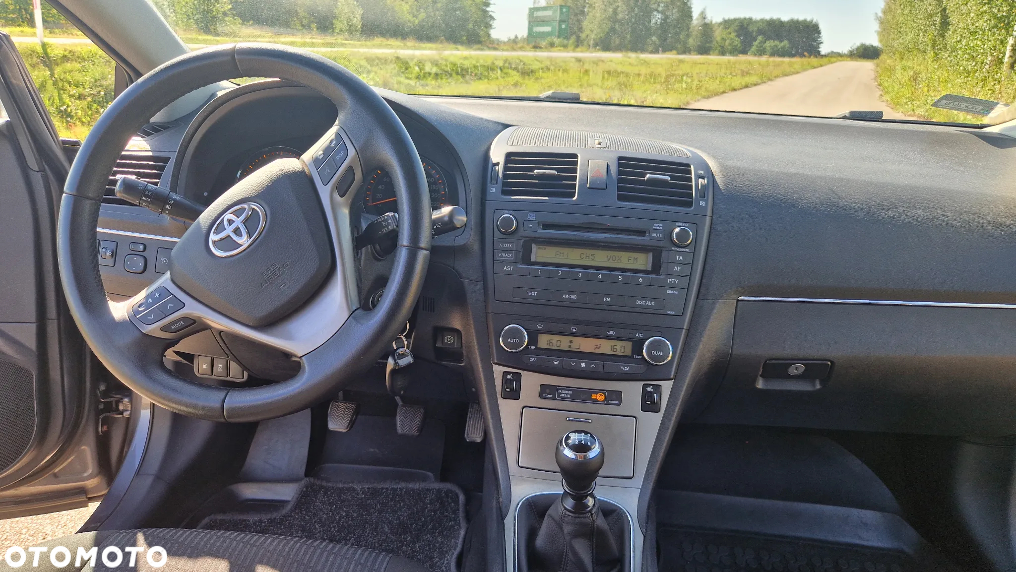 Toyota Avensis 1.8 Sol - 7