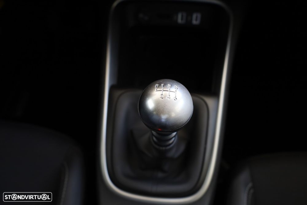 Jeep Avenger 1.2 GSE T3 Altitude - 21