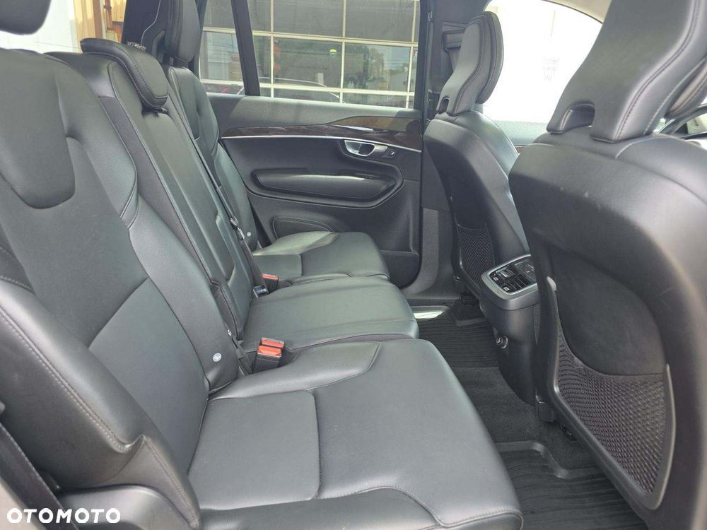 Volvo XC 90 - 17