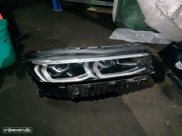 Farol Frente Direito / Otica Direita Bmw 7 (G11, G12)  9447618-04 Zkw