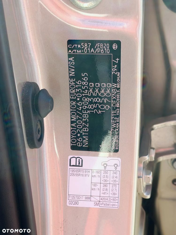 Toyota Corolla 1.8 Hybrid Comfort - 29