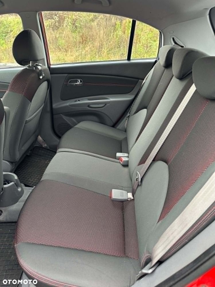 Kia Rio 1.4 Optimum - 11