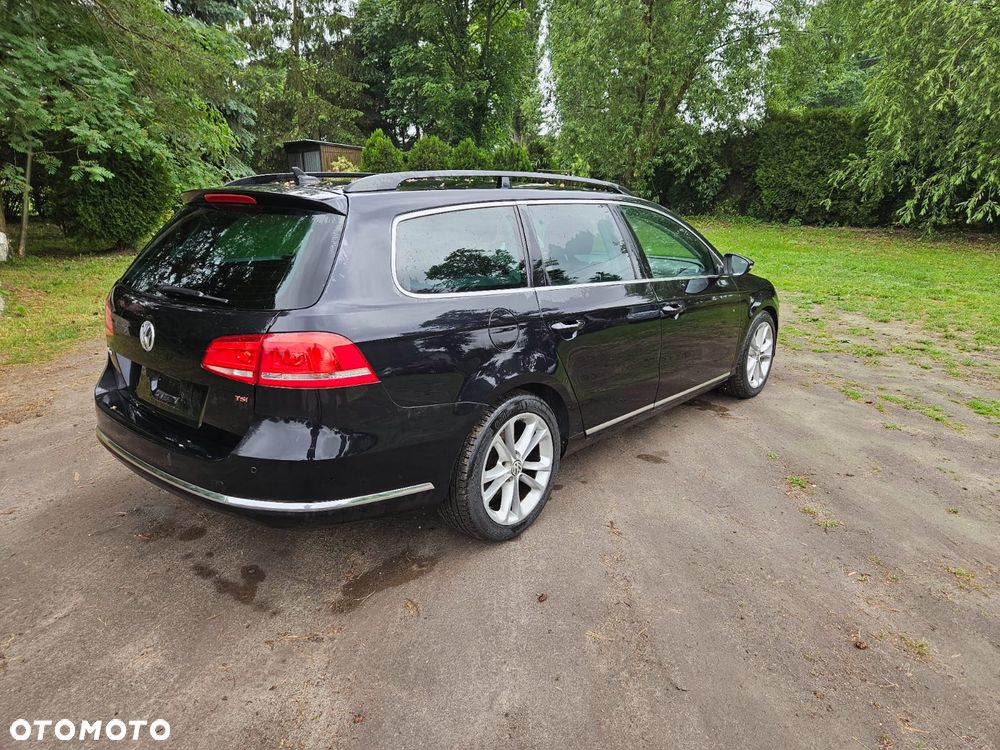Volkswagen Passat - 11