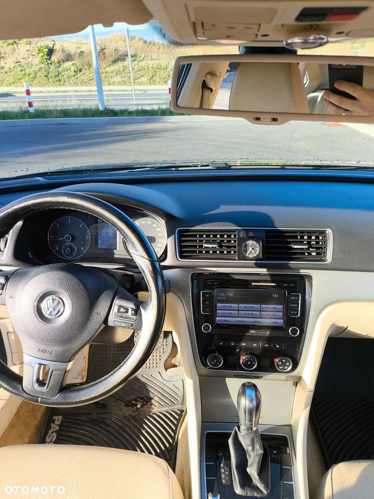 Volkswagen Passat - 19