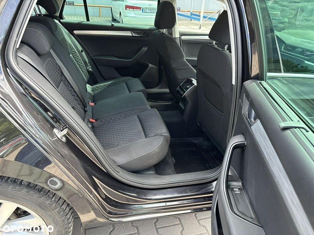 Skoda Superb 2.0 TDI SCR Ambition DSG - 16