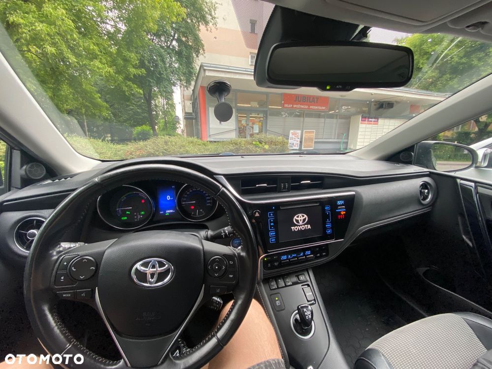Toyota Auris - 12