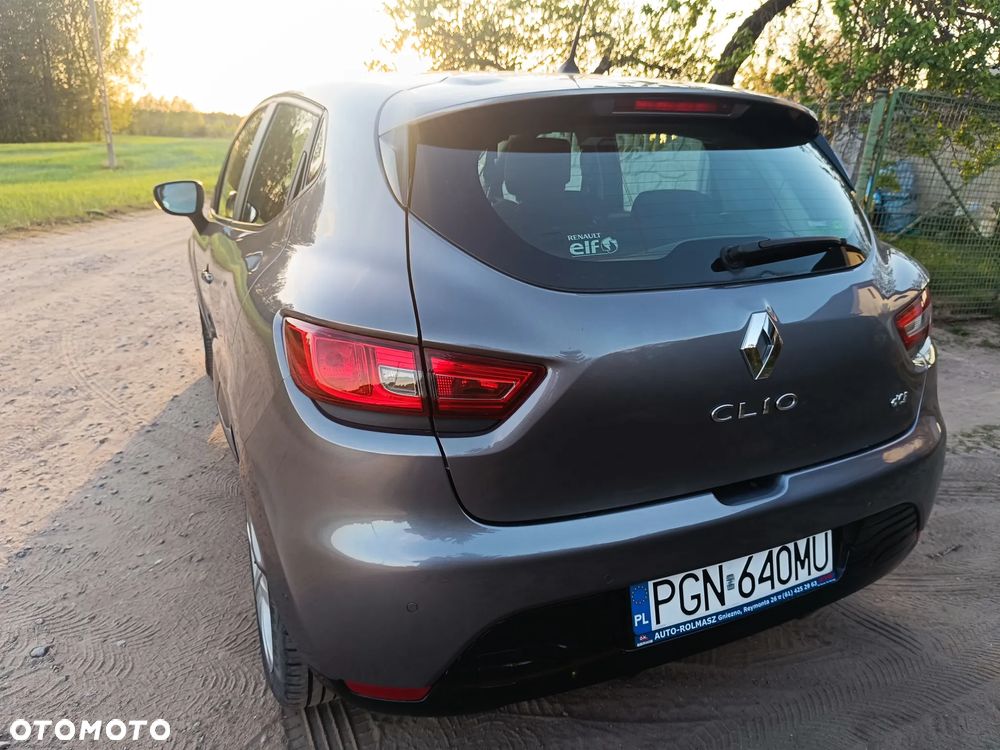Renault Clio - 11