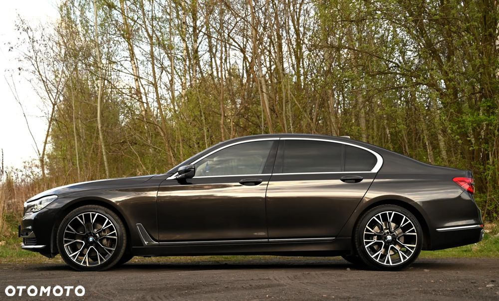 BMW Seria 7 730d xDrive - 11