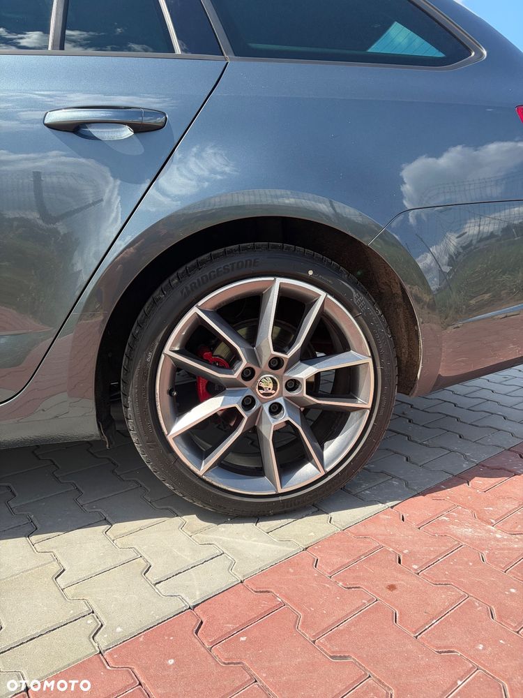 Skoda Octavia 2.0 TDI RS DSG - 12