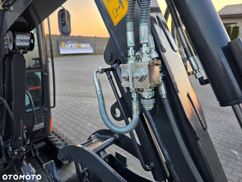 Inny NOWA minikoparka TORQMATIK ME18, silnik Yanmar 3TNV74F 11.2 kW - 20