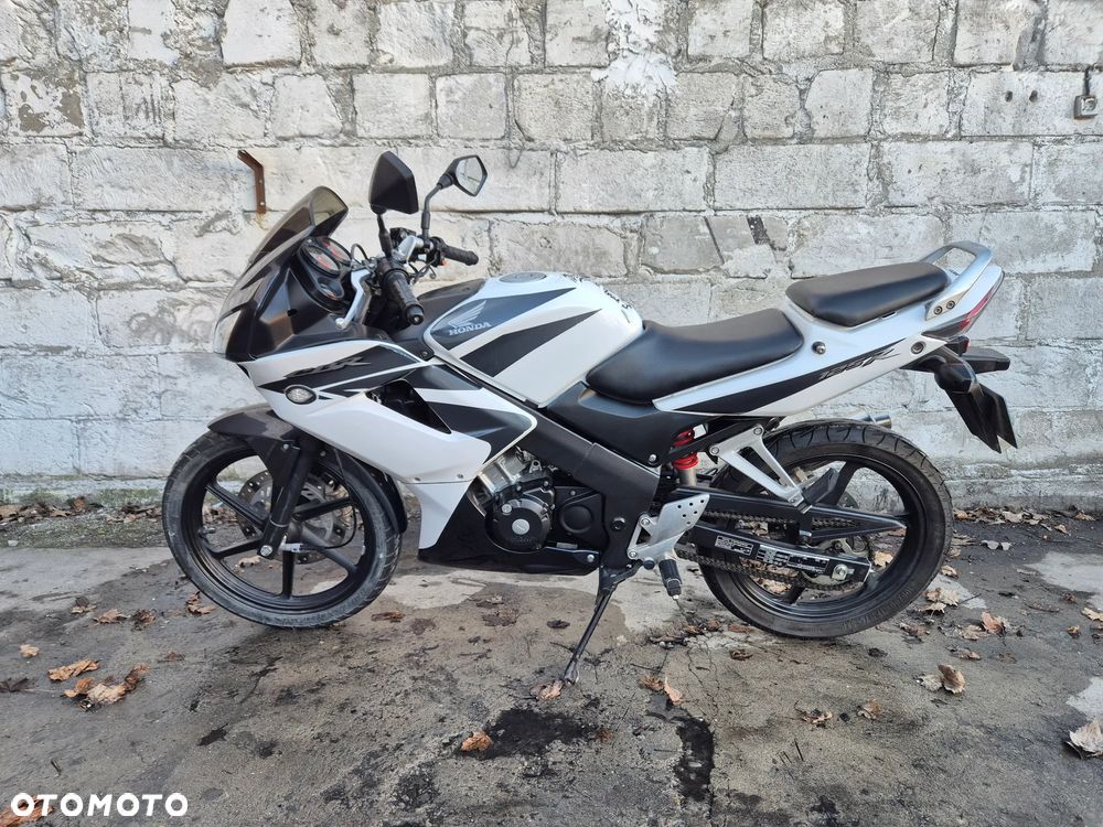 Honda CBR - 11