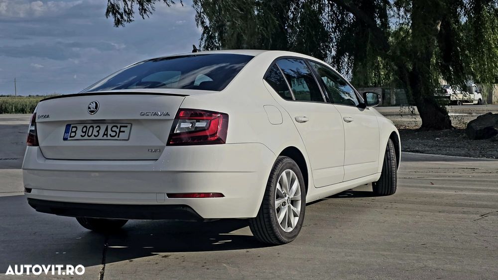Skoda Octavia 2.0 TDI DSG 4X4 Style - 6