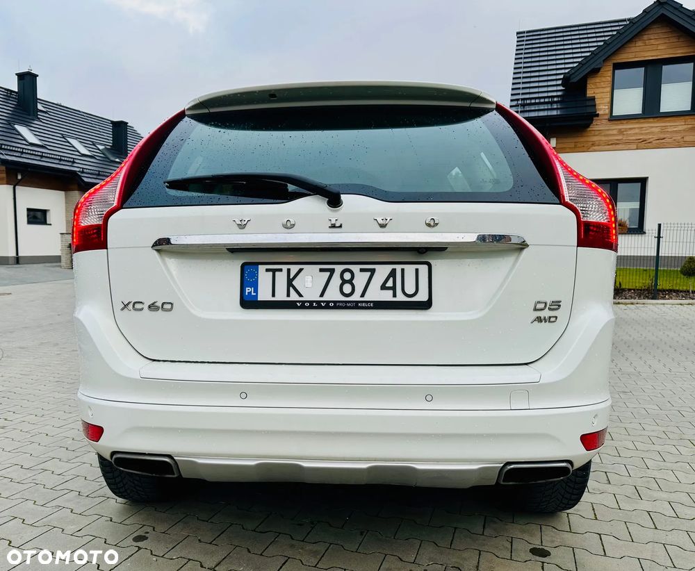 Volvo XC 60 D5 AWD Geartronic Summum - 8
