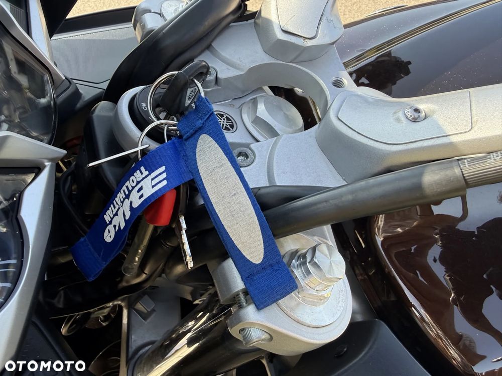 Yamaha FJR - 16