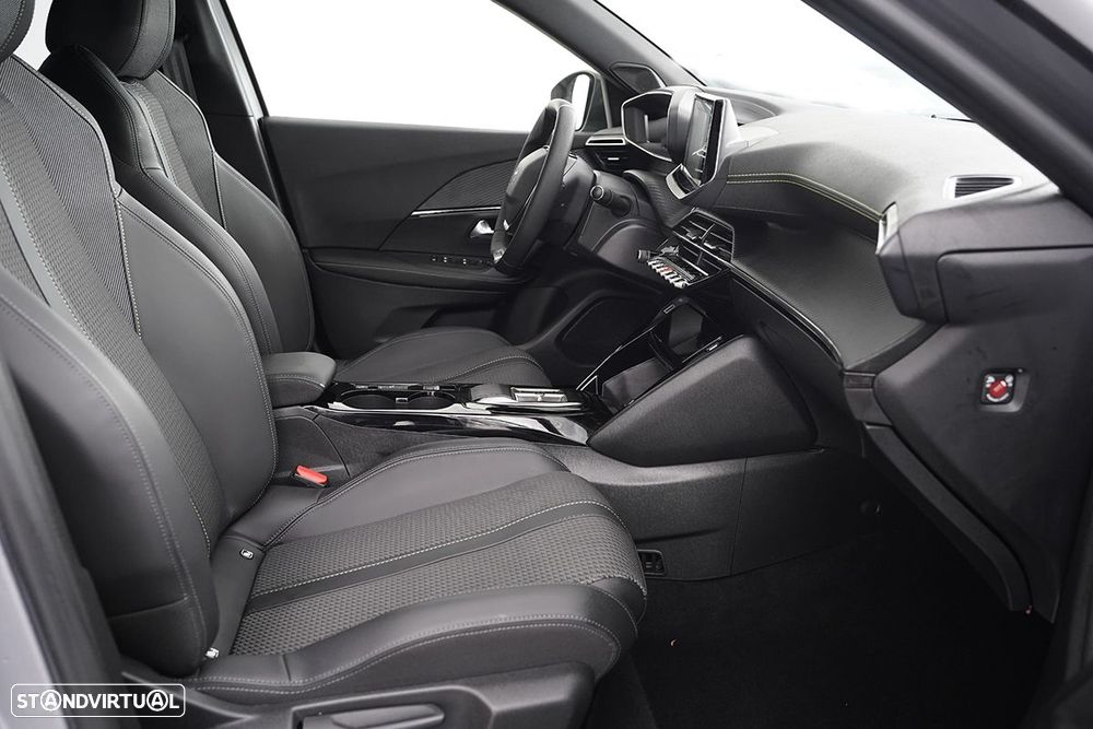 Peugeot e-2008 50 kWh GT - 19