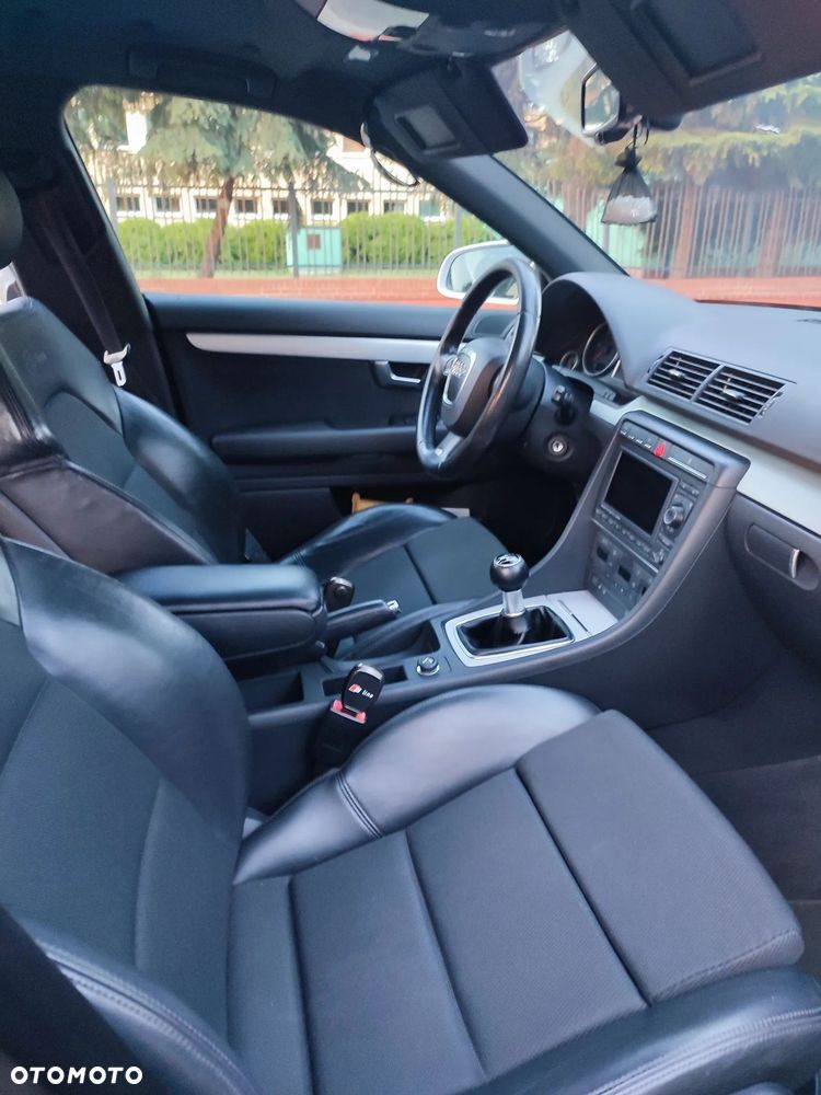 Audi A4 Avant 2.0 TDI DPF - 16