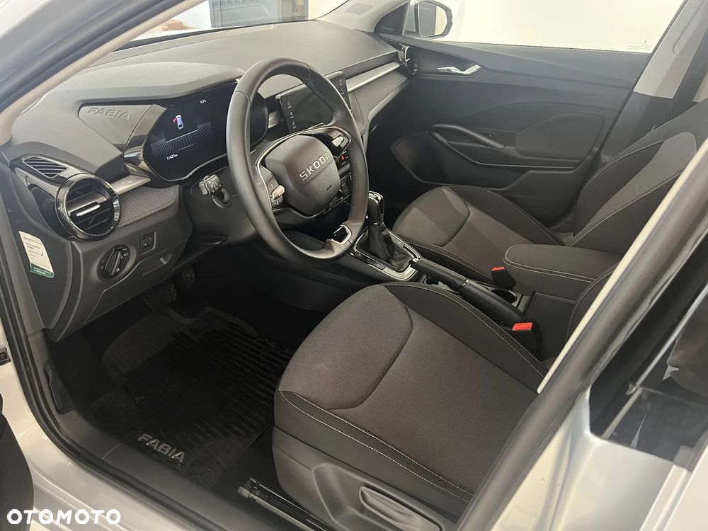 Skoda Fabia 1.0 TSI Selection DSG - 9