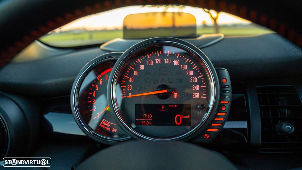 MINI 3 Portas One Aut. JCW - 25