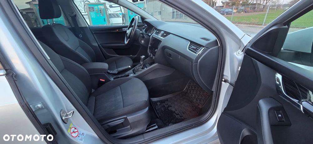 Skoda Octavia 1.5 TSI ACT Style DSG - 6