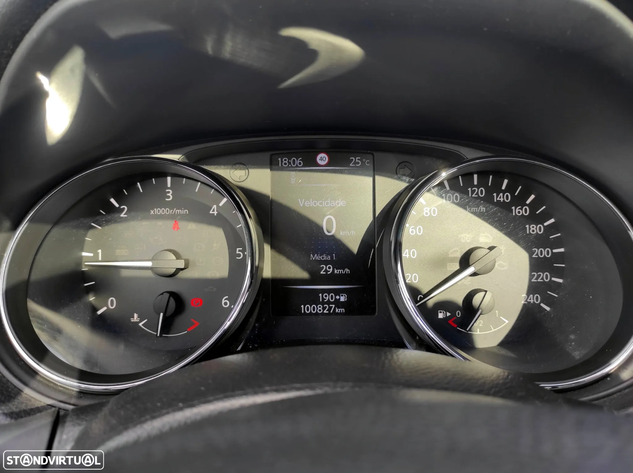 Nissan Qashqai 1.5 dCi N-Connecta 18 - 10