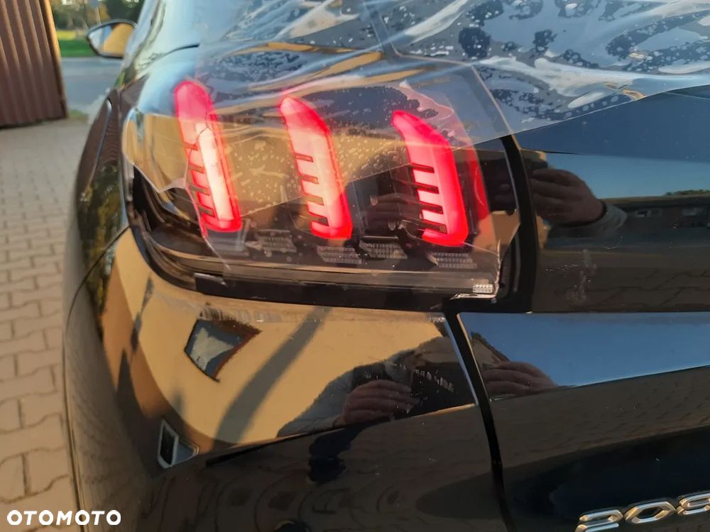 Peugeot 208 PureTech 100 GT - 19