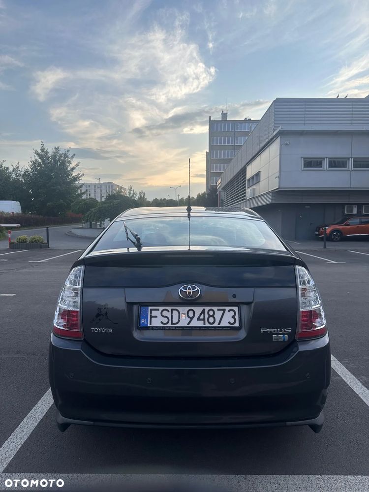 Toyota Prius 1.5 VVT-i Sol - 1