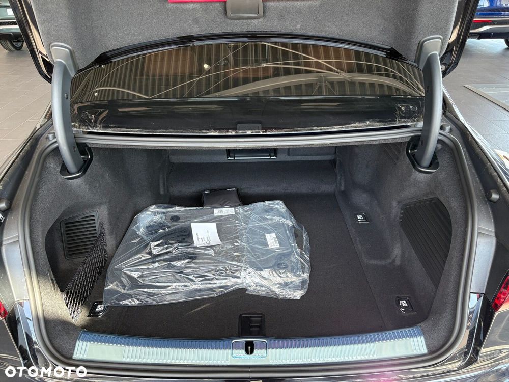 Audi A8 - 7
