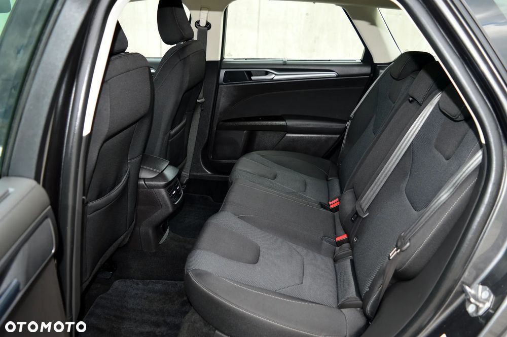 Ford Mondeo Turnier 2.0 TDCi Start-Stopp PowerShift-Aut Titanium - 11