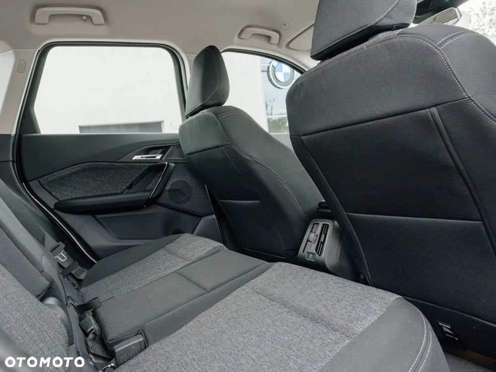 BMW iX1 eDrive20 - 13