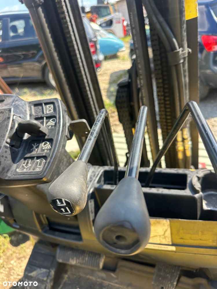 Hyster Wózek Widłowy Gazowy LPG Hyster Udźwig 1.5 Tony TDL Przesuw boczny - 5