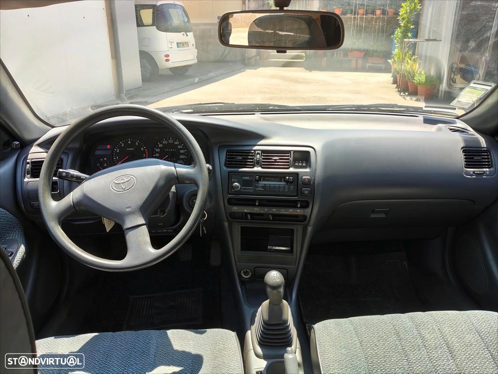 Toyota Corolla - 8