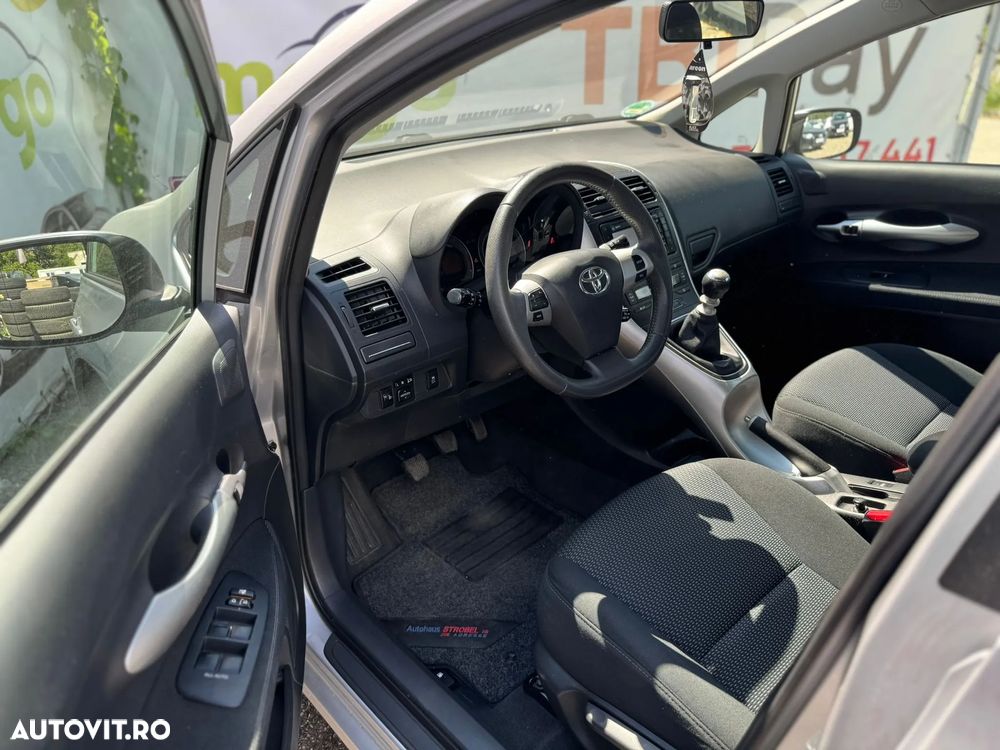 Toyota Auris 2.0 D-4D DPF Sol - 25