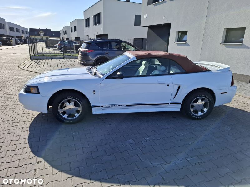 Ford Mustang 4.0 V6 - 6