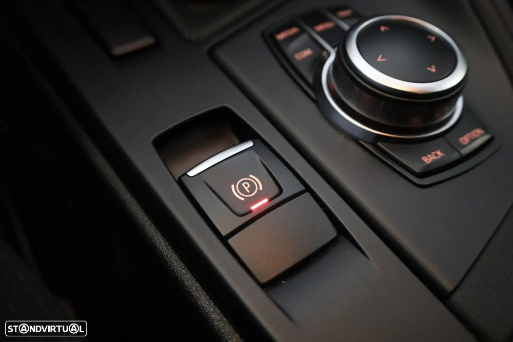 BMW X1 16 d sDrive Advantage Auto - 43