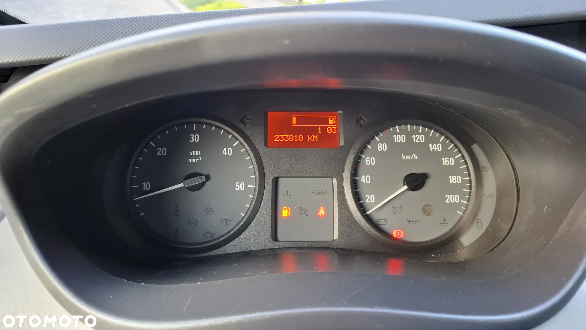 Opel VIVARO - 21