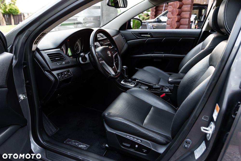 Suzuki Kizashi 2.4 4x4 CVT Sport - 17