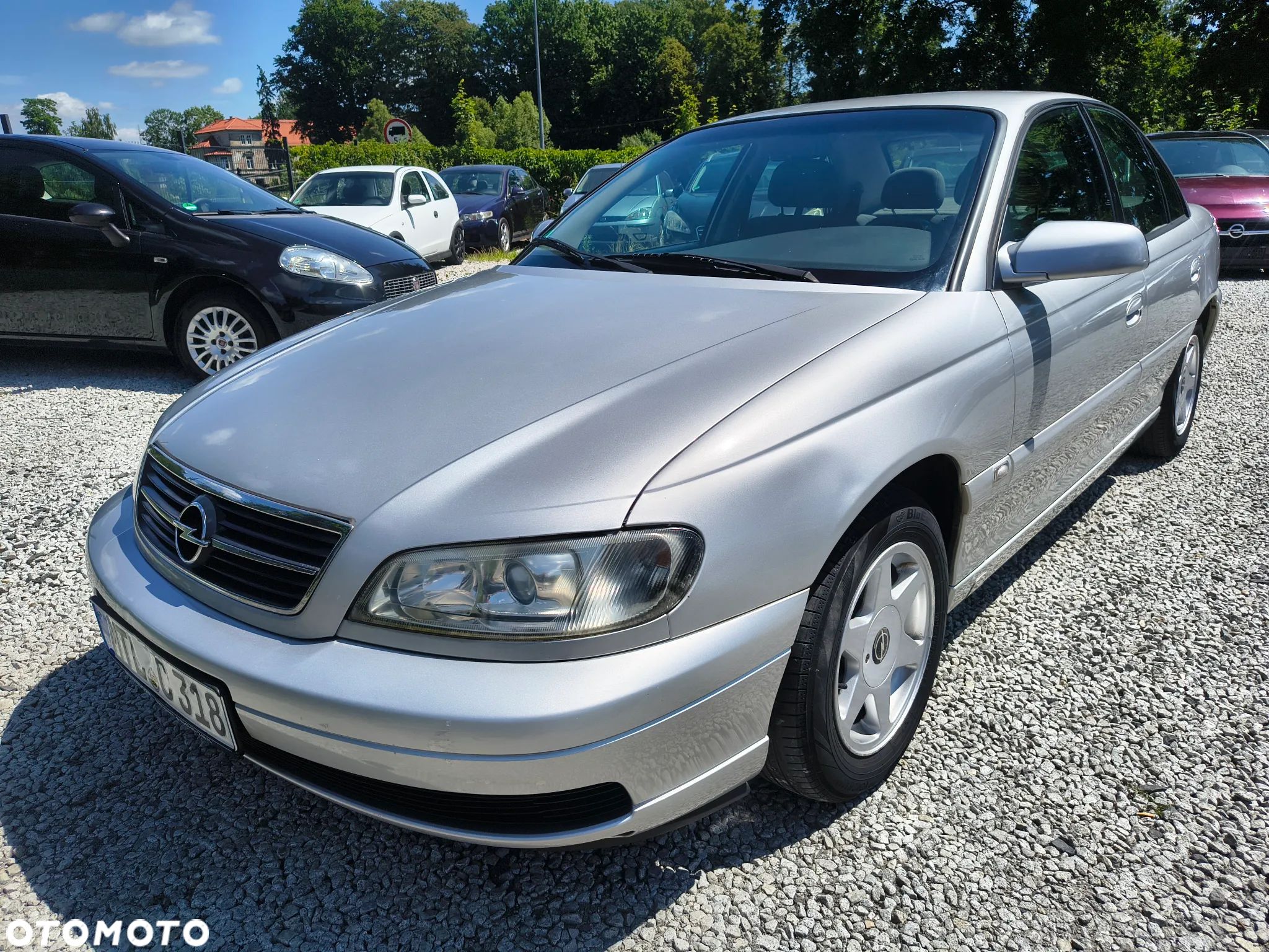 Opel Omega 2.2 Elegance - 1