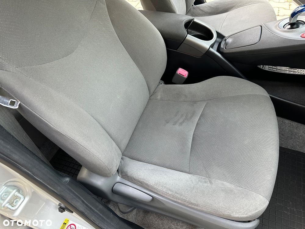 Toyota Prius 1.8 HSD Active - 17