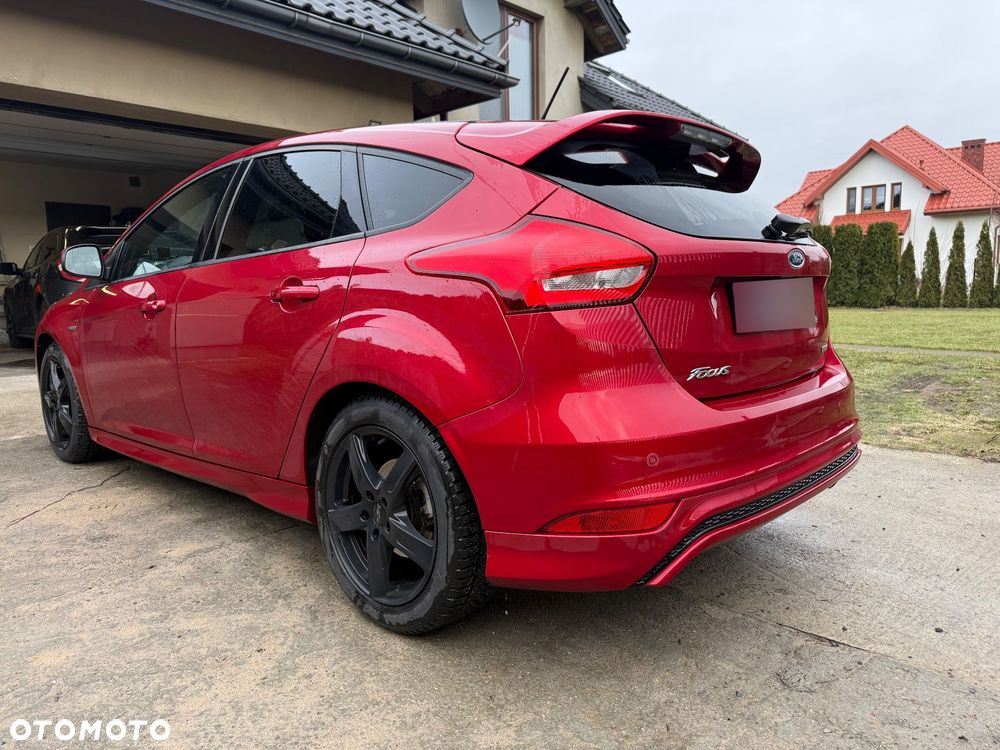 Ford Focus 1.5 EcoBoost ST-Line - 1